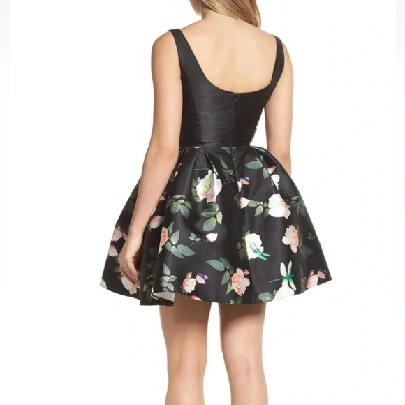 Mac Duggal Beaded Waist Floral Fit & Flare Dress Size 0 - Picture 4 of 12